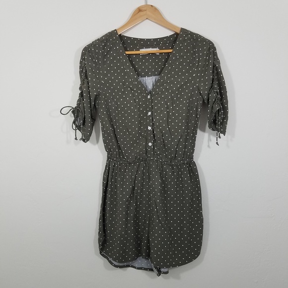Abercrombie & Fitch Pants - Abercrombie & Fitch Polka Dot Rompers Size XS